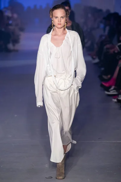 Look 42